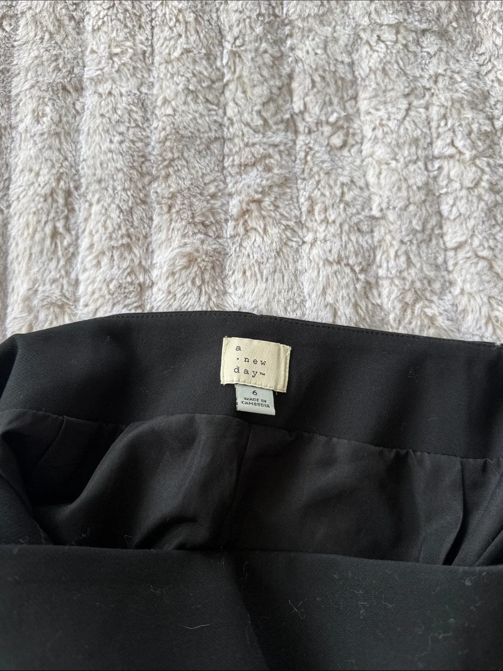 Black Women's Button-Front Skort Size 6